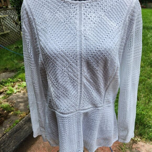 P283. Banana Republic Fitted Lace Long-sleeved Top with Peplum |L - Picture 1 of 5